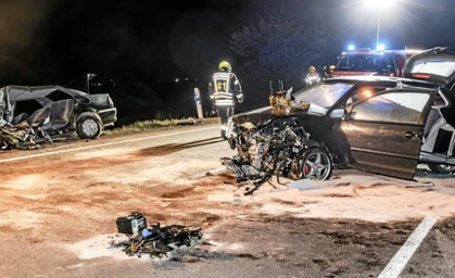 Drei Schwerverletzte nach Frontalchrash