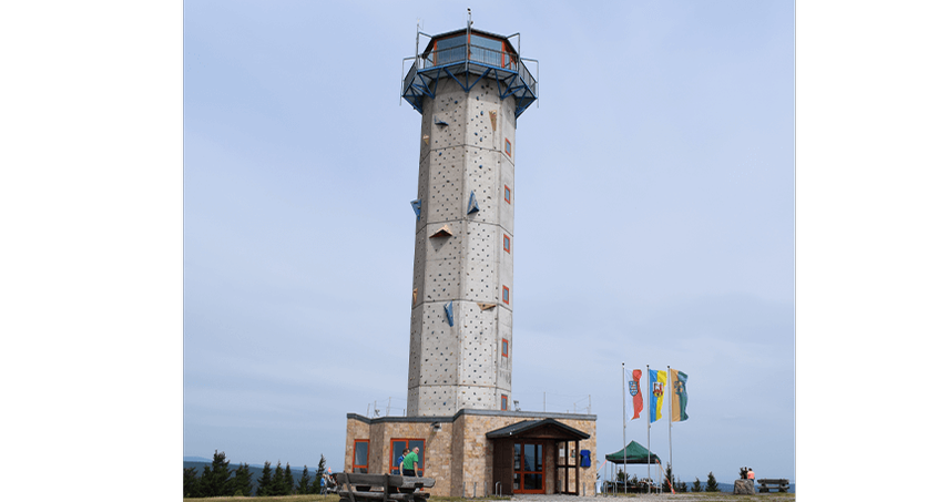 Aussichtsturm auf dem Schneekopf gesperrt