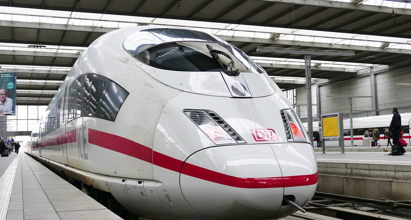 Teils massive Störungen im Bahnverkehr am Dienstagmorgen 